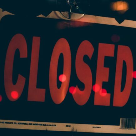 informations à jour sur les fermetures de magasins, y compris les dates, raisons et impacts pour les clients.