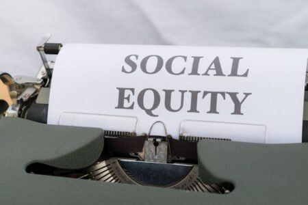 découvrez les politiques anti-voiture visant à réduire l'usage des véhicules personnels pour favoriser des villes plus durables et améliorer la qualité de vie.