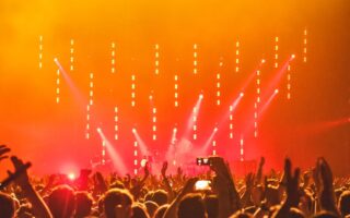 découvrez les meilleurs concerts près de chez vous : programmation, dates, lieux et billets pour une expérience musicale inoubliable.