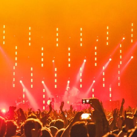 découvrez les meilleurs concerts près de chez vous : programmation, dates, lieux et billets pour une expérience musicale inoubliable.