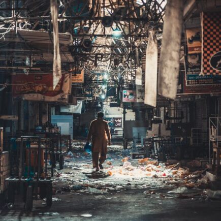 découvrez les villes les plus polluées à travers le monde et les enjeux environnementaux qui en découlent.