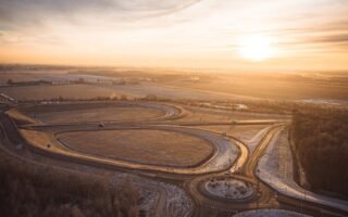 découvrez les carrefours giratoires à la néerlandaise : sécurité, fluidité et design innovant pour une circulation optimisée.