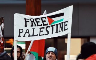 découvrez les meilleures activités gratuites à paris en décembre 2025, des marchés de noël aux promenades festives, pour profiter de la magie hivernale sans dépenser.