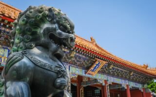 découvrez l'aventure mystérieuse du lost palace, un lieu secret rempli d'énigmes et de trésors cachés. plongez dans une exploration captivante et laissez-vous surprendre à chaque étape.