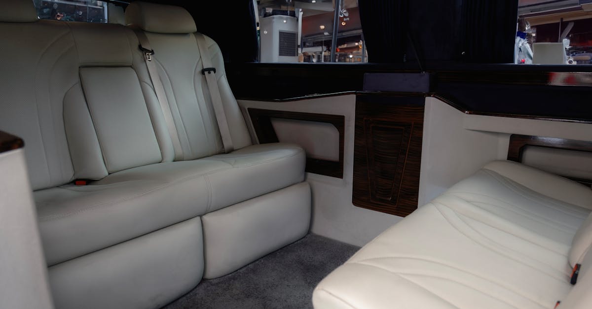 découvrez la mercedes van, alliant confort, performance et espace pour toutes vos aventures professionnelles ou familiales.