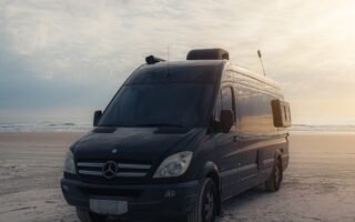 découvrez la gamme mercedes van : des véhicules utilitaires alliant confort, performance et fiabilité pour tous vos besoins professionnels et personnels.