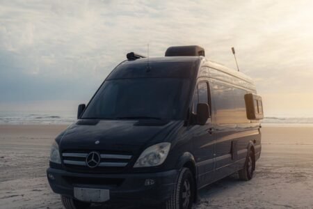 découvrez la gamme mercedes van : des véhicules utilitaires alliant confort, performance et fiabilité pour tous vos besoins professionnels et personnels.