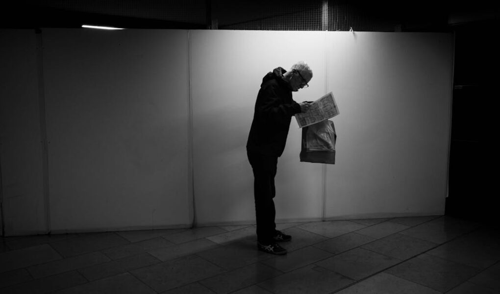 découvrez les raisons du chaos dans le métro de paris et comment cela affecte les déplacements quotidiens des voyageurs.