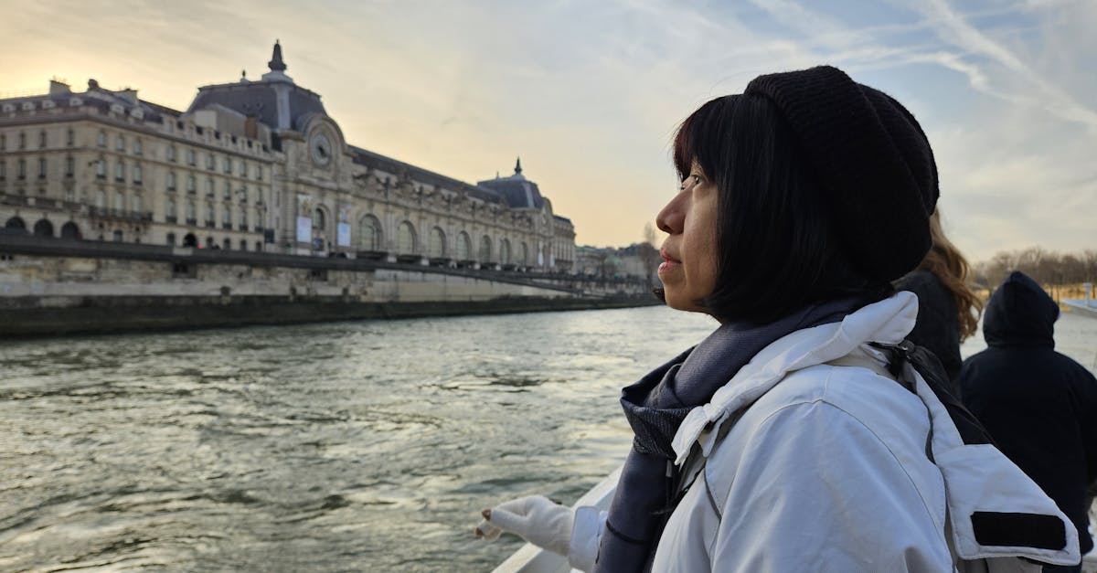 découvrez les causes et conséquences du déclin de la population à paris, ainsi que les perspectives pour l'avenir de la capitale française.