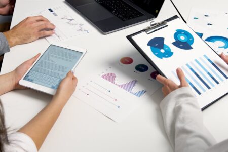 découvrez la bourse de paris, le principal marché financier de france, où s'échangent actions, obligations et autres instruments financiers en temps réel.