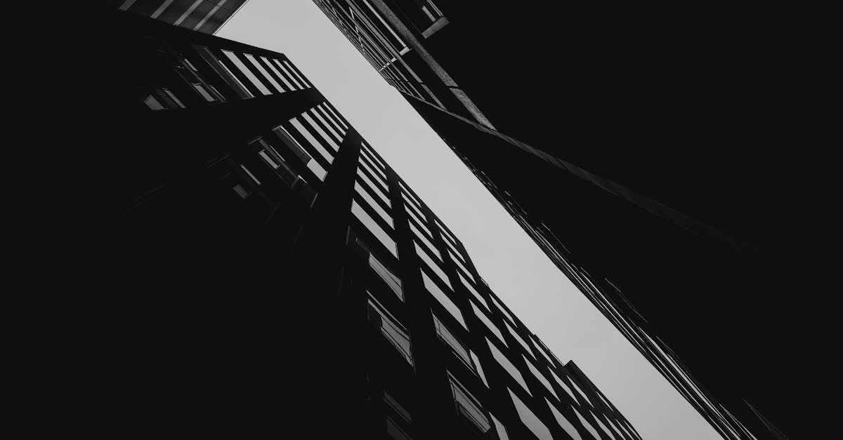 découvrez l'histoire et les étapes de la construction de la tour montparnasse, un emblème architectural de paris.