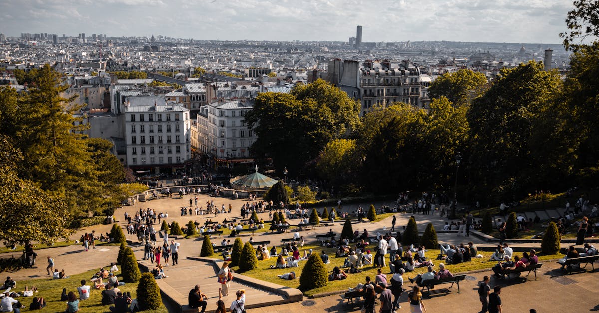 découvrez paris, la capitale emblématique de la france, riche en histoire, culture et monuments célèbres comme la tour eiffel, le louvre et notre-dame.