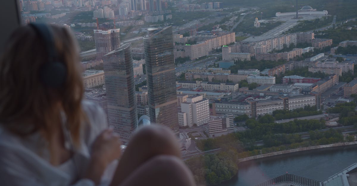 découvrez les causes, conséquences et solutions face au déclin de la population à l'échelle mondiale et locale.