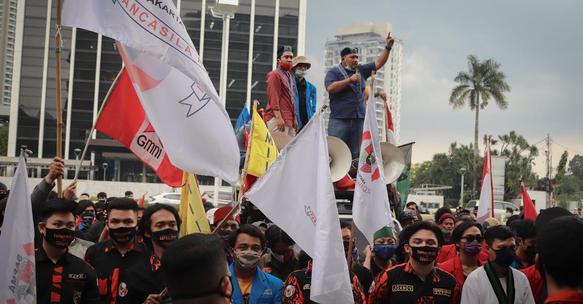 découvrez tout sur les manifestations et les mouvements de protestation : causes, impacts et évolutions dans le monde.