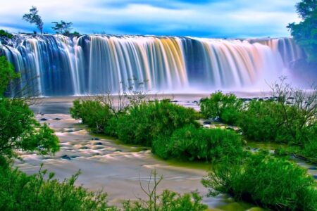 découvrez les mystères du voyage dans le temps : explorez les théories, les paradoxes et les aventures à travers les époques.