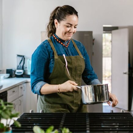 découvrez les coulisses du départ de top chef : analyses, réactions et anecdotes exclusives sur cette émission culinaire emblématique.