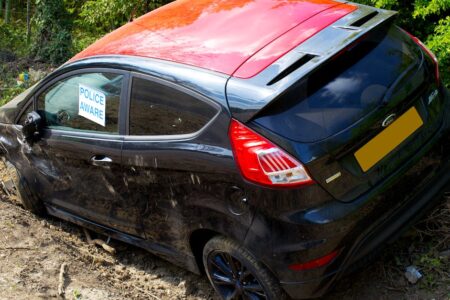 informations et conseils essentiels sur les accidents de la route : prévention, démarches après un accident, et sécurité routière pour tous les usagers.