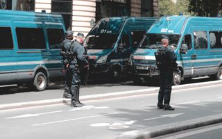 informez-vous sur les perturbations des transports à paris et en île-de-france pour planifier vos déplacements en toute sérénité.