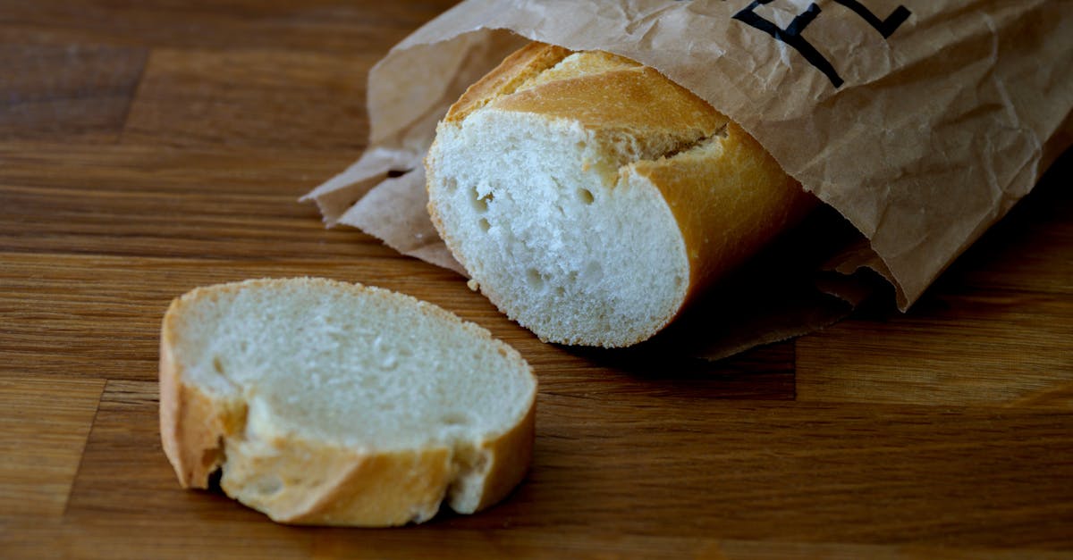 découvrez tout sur la baguette : son histoire, sa préparation traditionnelle, et pourquoi elle est un symbole incontournable de la culture française.