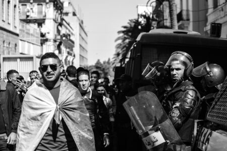 découvrez les lieux incontournables fréquentés par les célébrités durant la fashion week de paris, entre glamour et style au cœur de la capitale.