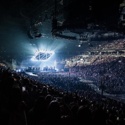 découvrez les concerts de céline dion à paris : dates, lieux et informations pour vivre une expérience musicale inoubliable avec la célèbre chanteuse canadienne.