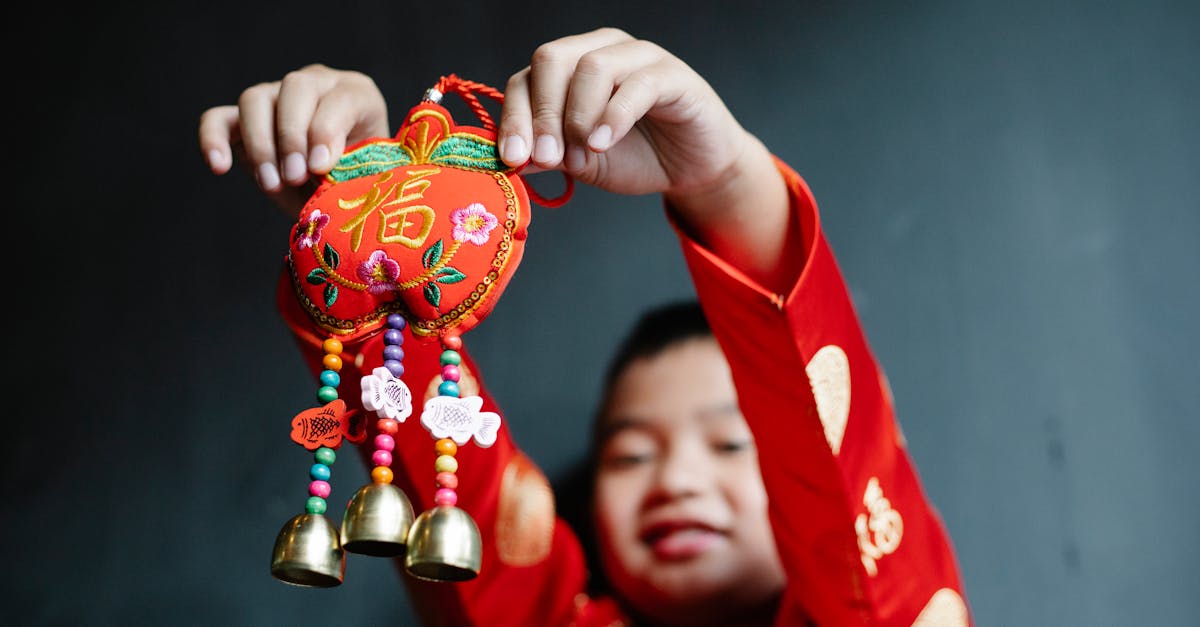 célébrez le nouvel an chinois à paris avec un spectacle unique mêlant tradition et technologie, mettant en scène des robots innovants.