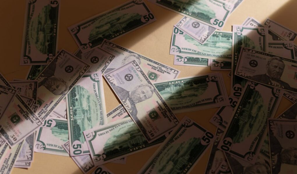 découvrez les enjeux, causes et conséquences de la corruption, ainsi que les moyens de lutte pour promouvoir la transparence et l'intégrité dans la société.