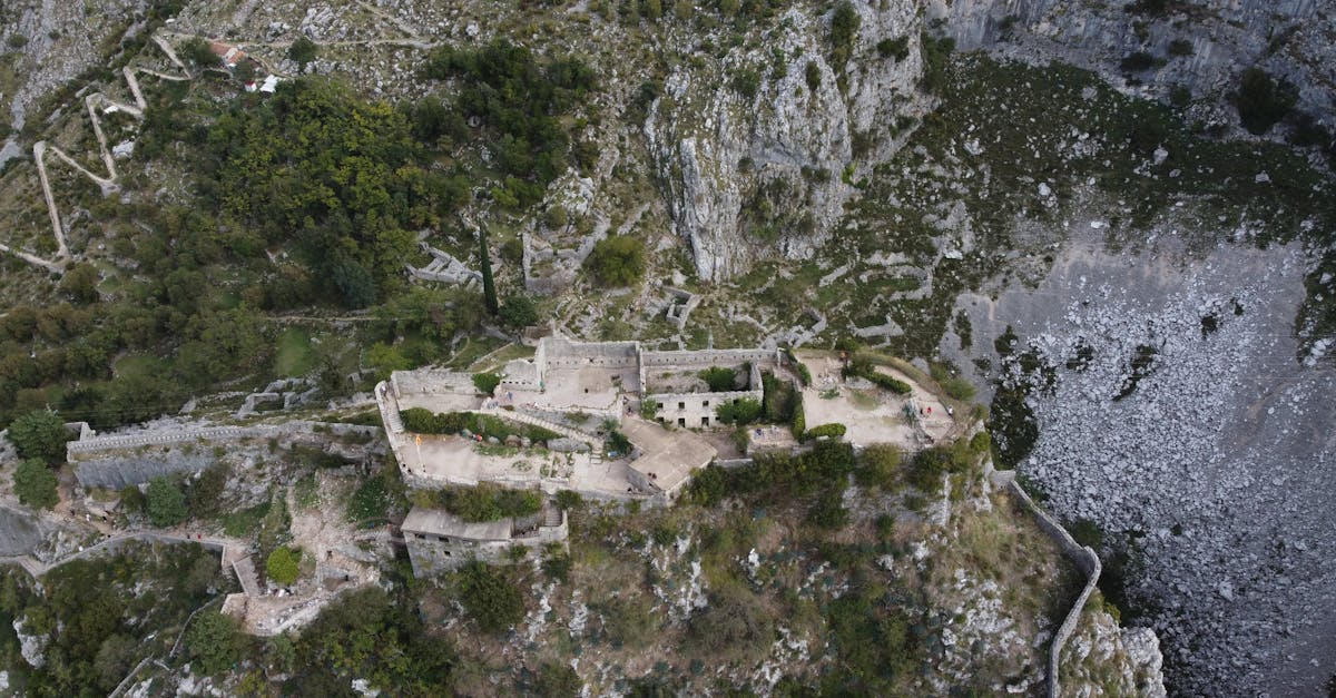 découvrez tout sur les drones : modèles, utilisations, conseils d'achat et innovations technologiques pour capturer des images aériennes époustouflantes.