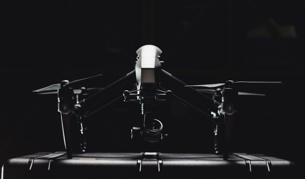 découvrez tout sur les drones : types, utilisations, conseils d'achat et dernières innovations technologiques.