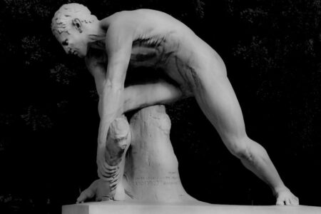 découvrez emmanuel grégoire, homme politique engagé et ancien adjoint à la mairie de paris, spécialisé dans les affaires sociales et urbaines.