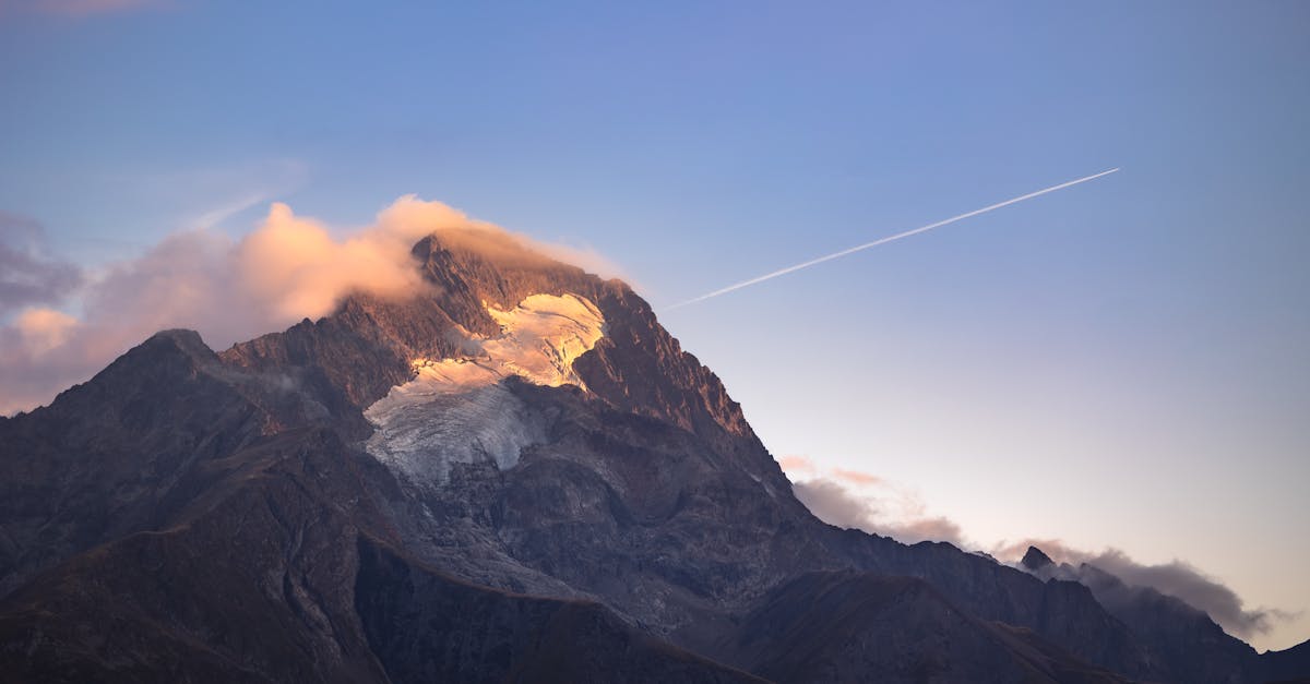 découvrez tout ce qu'il faut savoir sur l'évacuation : procédures, conseils et bonnes pratiques pour assurer votre sécurité en cas d'urgence.