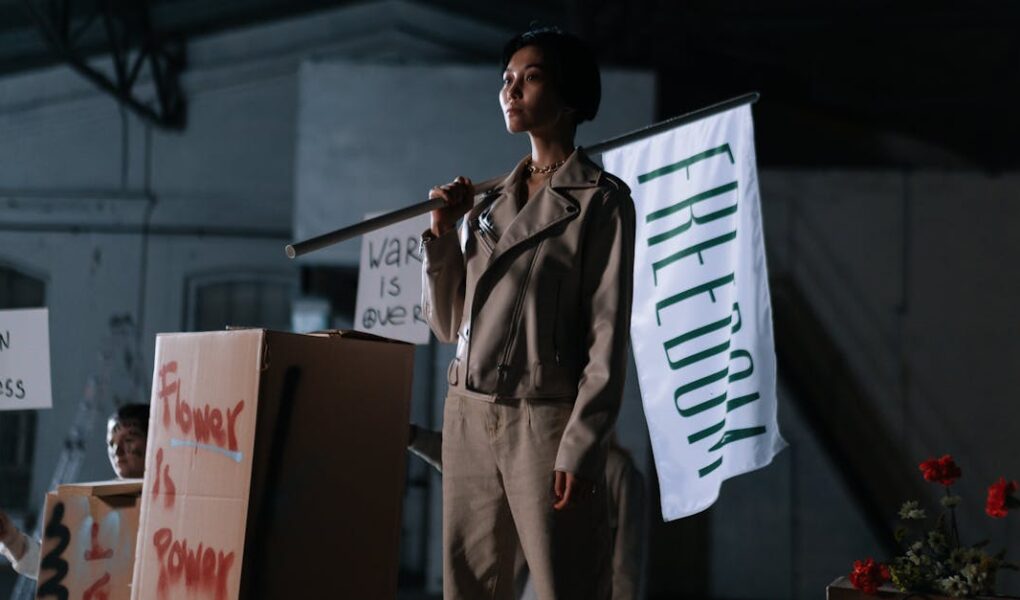 extinction rebellion est un mouvement mondial de désobéissance civile non violente visant à lutter contre le changement climatique et à promouvoir la justice environnementale.