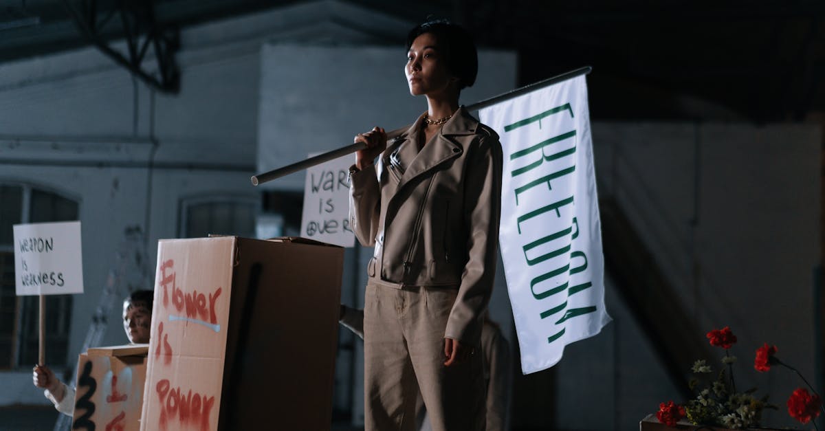 extinction rebellion est un mouvement mondial de désobéissance civile non violente visant à lutter contre le changement climatique et à promouvoir la justice environnementale.