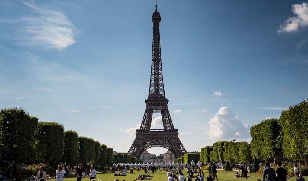 découvrez les meilleures idées de sorties en famille à paris pour des moments inoubliables entre parents et enfants.