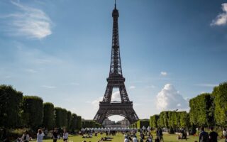 découvrez les meilleures idées de sorties en famille à paris pour des moments inoubliables entre parents et enfants.