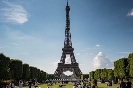 découvrez les meilleures idées de sorties en famille à paris pour des moments inoubliables entre parents et enfants.