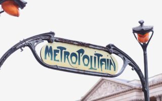 découvrez le grand paris métro : un réseau de transport moderne et étendu facilitant vos déplacements dans toute la région parisienne.