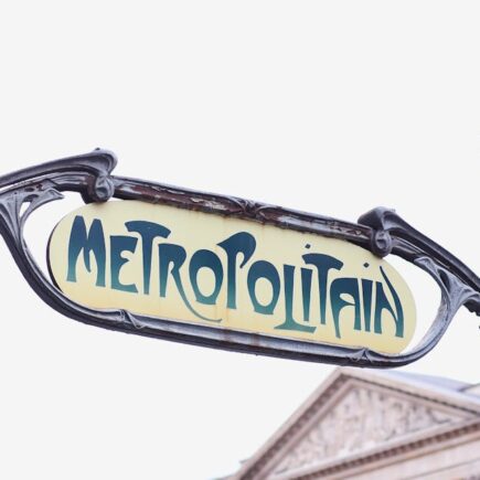 découvrez le grand paris métro : un réseau de transport moderne et étendu facilitant vos déplacements dans toute la région parisienne.