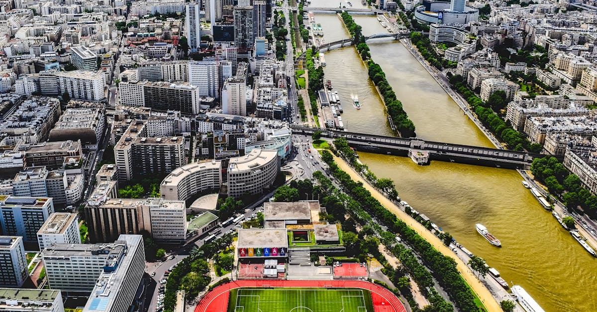 suivez toute l'actualité, les résultats, les classements et les meilleures actions de la ligue 1, le championnat de football professionnel français.