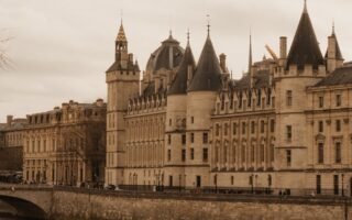 découvrez tout sur les élections municipales à paris : candidats, programmes, dates clés et enjeux pour la capitale française.