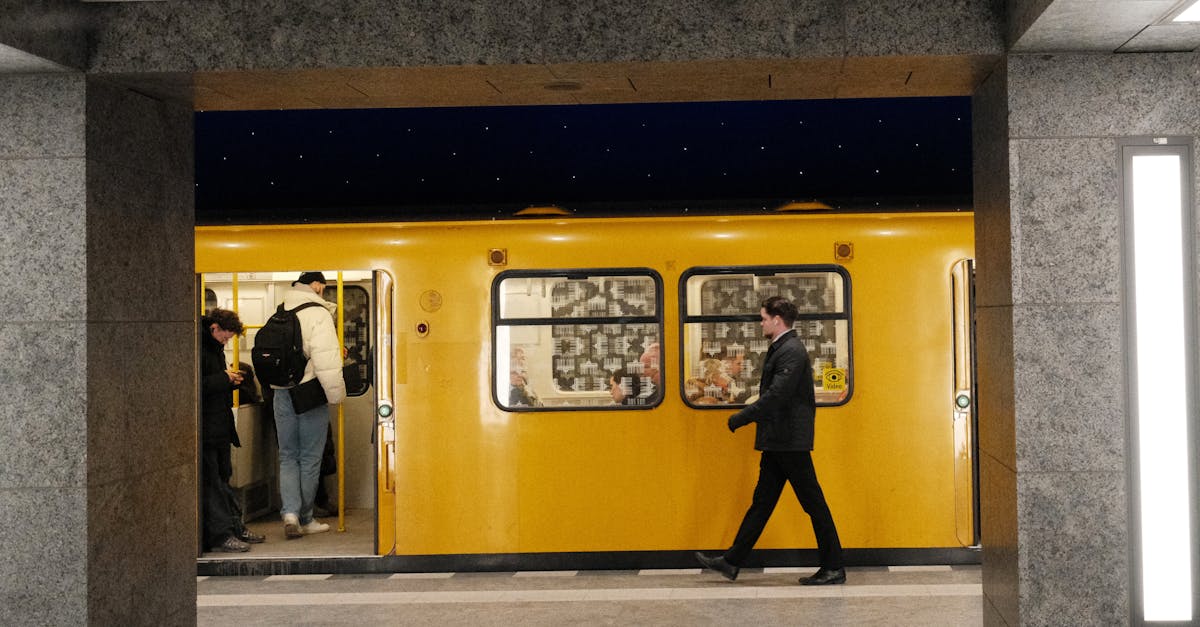 découvrez l'expérience unique du night train, un voyage nocturne confortable et magique à travers des paysages fascinants.