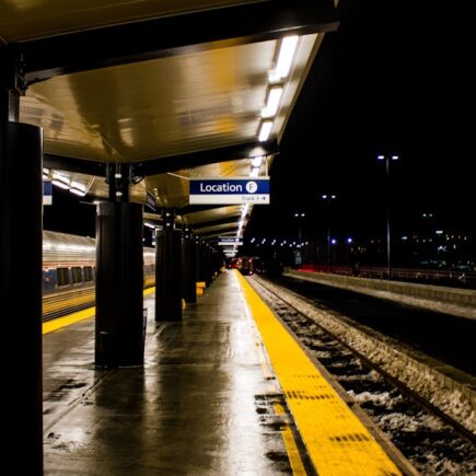 découvrez l'expérience unique du night train, un voyage nocturne alliant confort et aventure pour des nuits inoubliables à bord d'un train moderne.