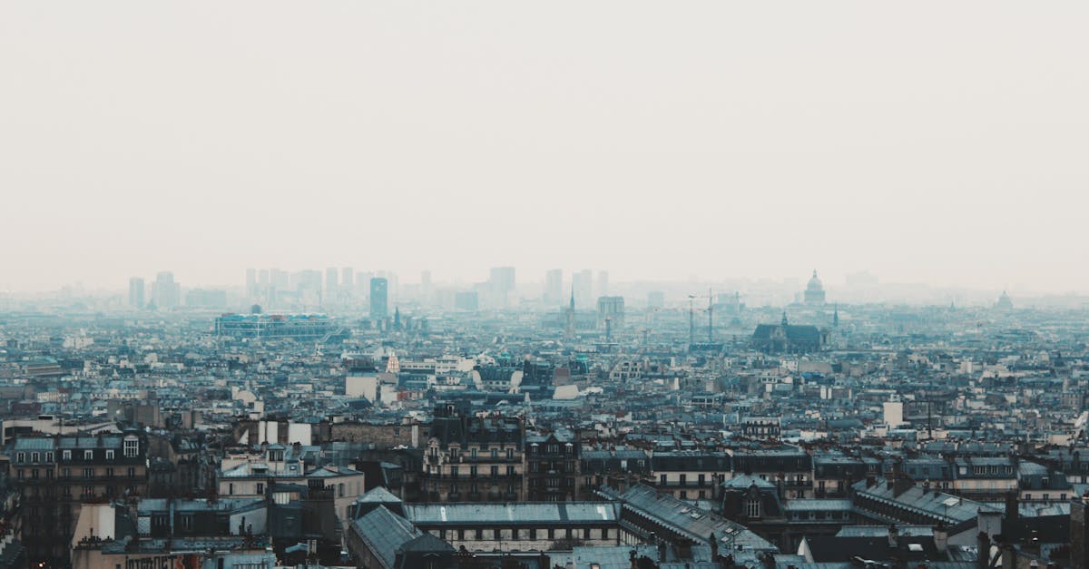 découvrez paris, la ville lumière, ses monuments emblématiques, sa culture riche, sa gastronomie raffinée et ses quartiers charmants. planifiez votre visite dès maintenant !