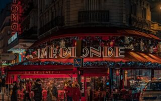 découvrez toute l'actualité, les matchs, les joueurs et les dernières informations sur le paris saint-germain, club de football emblématique de la capitale française.