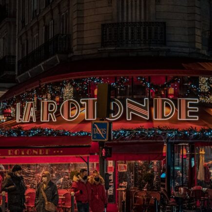 découvrez toute l'actualité, les matchs, les joueurs et les dernières informations sur le paris saint-germain, club de football emblématique de la capitale française.