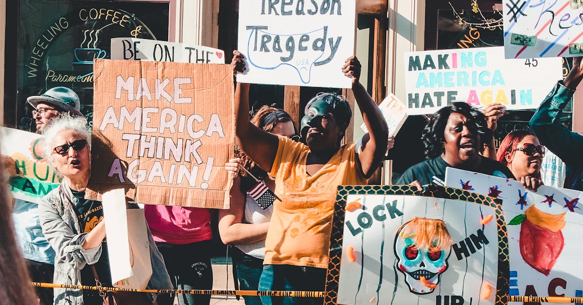 découvrez tout sur les protestations : causes, impacts et exemples marquants à travers le monde. informez-vous sur les mouvements sociaux et leurs enjeux.