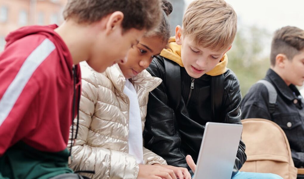 informations et ressources pour les étudiants afin de réussir leur parcours académique et développer leurs compétences.