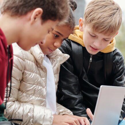 informations et ressources pour les étudiants afin de réussir leur parcours académique et développer leurs compétences.