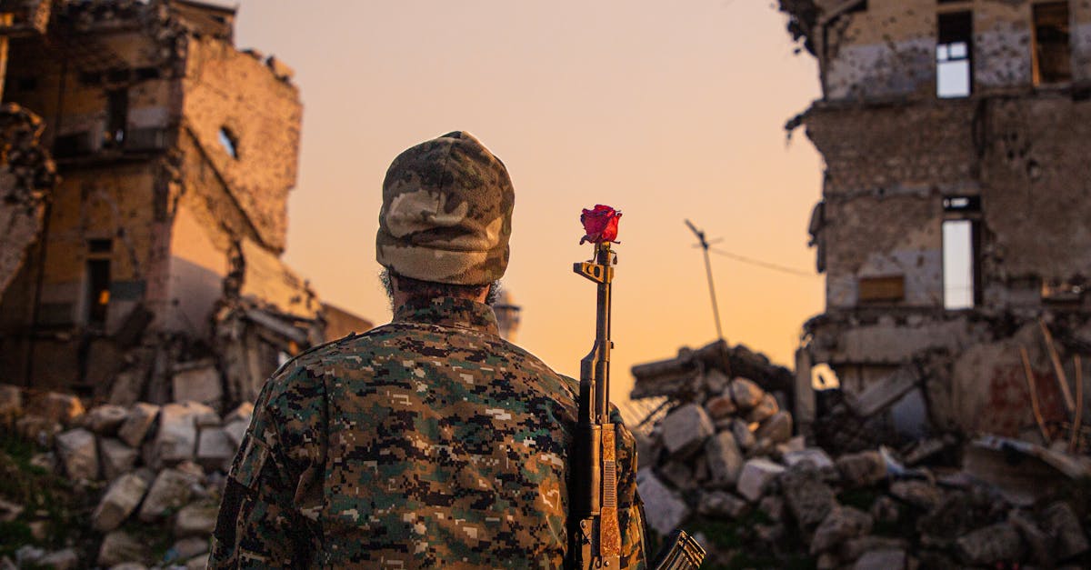 découvrez une analyse approfondie du terrorisme, ses causes, ses impacts et les mesures de prévention pour assurer la sécurité mondiale.