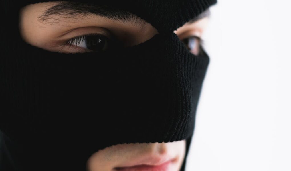 découvrez des informations approfondies sur le terrorisme, ses causes, ses impacts et les mesures de prévention mises en place pour assurer la sécurité globale.